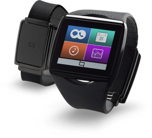 Qualcomm představil konkurenta pro Samsung Galaxy Gear – chytré hodinky Qualcomm_toq_black_battery-300x273
