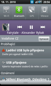 Přehrávač v Galaxy 3 - informace v notifikační liště