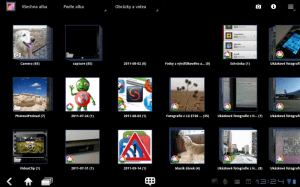 Výchozí Galerie zobrazuje obrázky a fotografie uložené nejen v paměti tabletu, ale také na Picase.