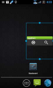 Widget AppBrain v nestandardní velikosti.