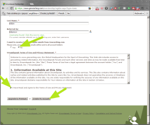 Souhlas s licenčními podmínkami a založení účtu na Geocaching.com.