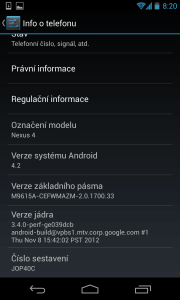 Po rozbalení byl v telefonu Android 4.2, sestavení JOP40C