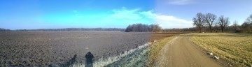 Při fotografování panoramatických snímků si dávejte pozor na slunce, ať vám nevznikne podobný efekt