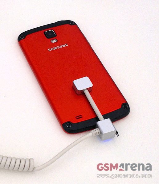 S4 Active S4 Active