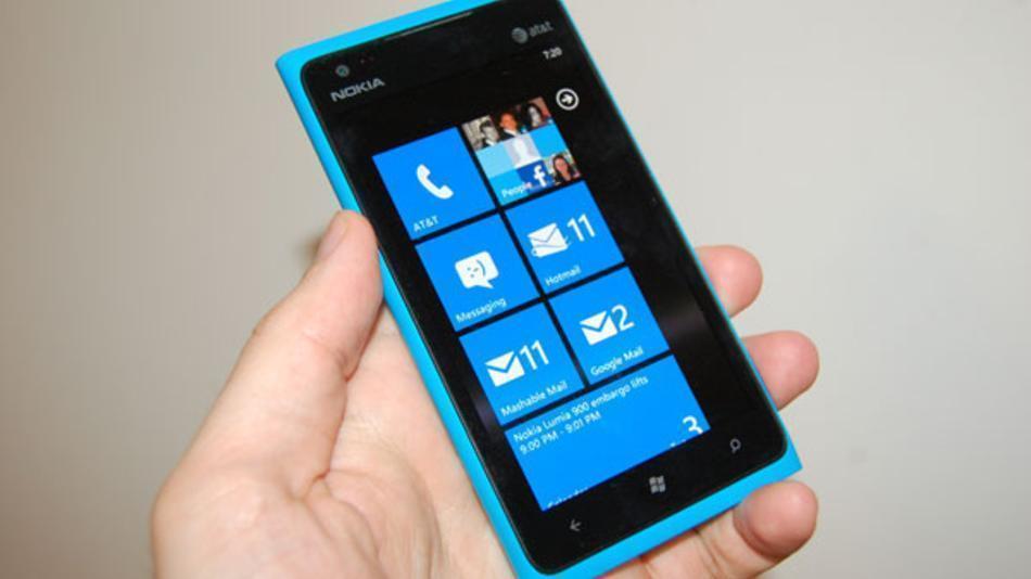 nokia lumia 900 best windows phone ever review 491ed1a901