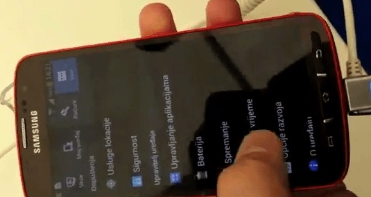 Samsung Galaxy S4 Active shown on video (1) Samsung Galaxy S4 Active shown on video (1)