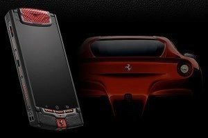 Design telefonu byl ovlivněn Ferrari F12