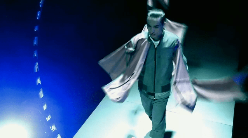 Xperia™ Z Versus Fashion – YouTube Xperia™ Z Versus Fashion – YouTube