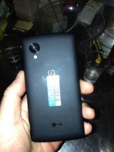 Nexus 5 - zadní strana