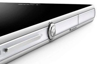 Sony-Xperia-2013-power-button-design
