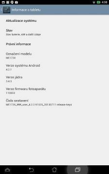 na tabletu běží Android 4.2.1  Jelly Bean