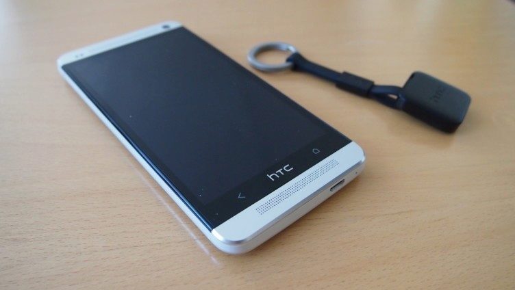 HTC Fetch s HTC One