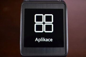 Samsung-Galaxy-Gear-prostredi (1)