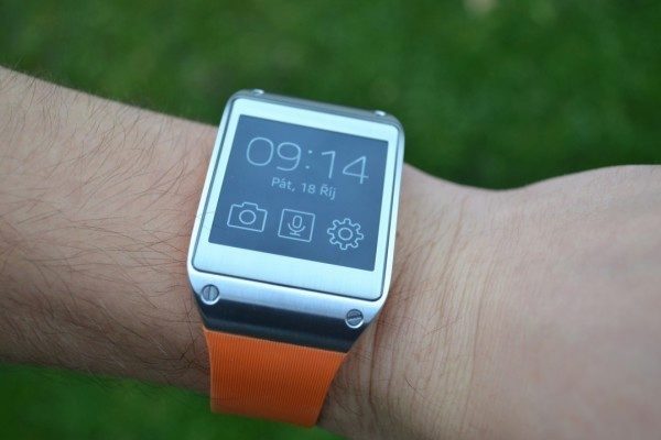 Galaxy Gear jsou skutečně obrovské