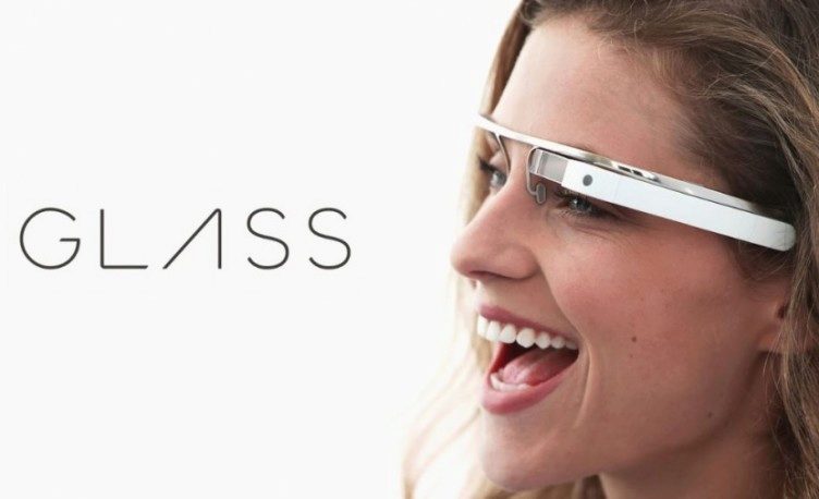Google-Glass-Image-Promo-communication-830x505