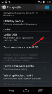 Aktivujte zatržítko Ladění USB