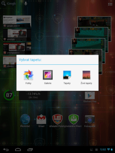 Dlouhé tapnutí na ploše nabízí jen změnu tapety