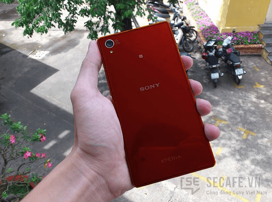 Red-version-of-the-Sony-Xperia-Z1-found-with-KitKat-on-board (1)