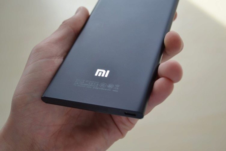 Zaujme také použitý materiál - slitina hliníku a horčíku