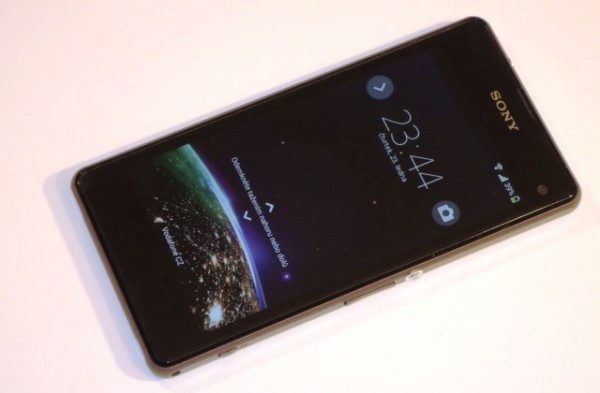 Sony Xperia Z1 Compact (3)