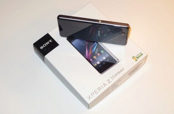 Sony Xperia Z1 Compact (1)