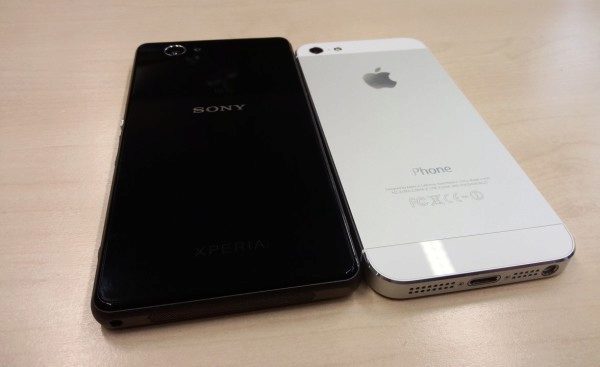 Sony Xperia Z1 Compact vs. Apple iPhone 5 (4)