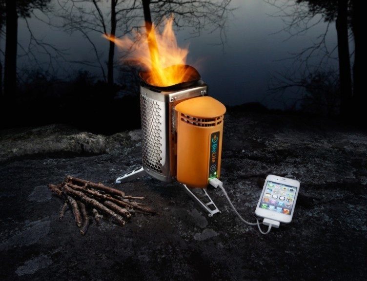 BioLite CampStove nabije váš telefon v přírodě