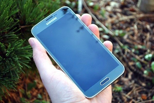 Samsung Galaxy S5 přední strana 3