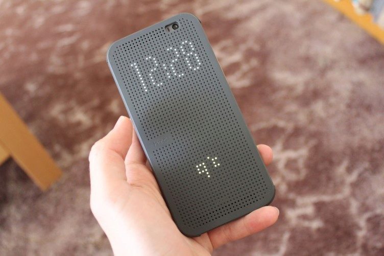 HTC One M8 - DotView HTC One M8 - DotView