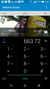 HTC One M8 recenze - dialer