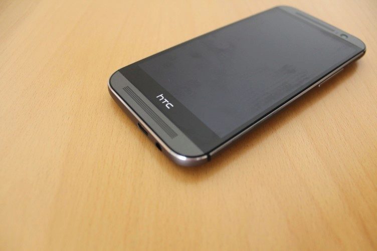 Jak vypadá HTC One M8 27