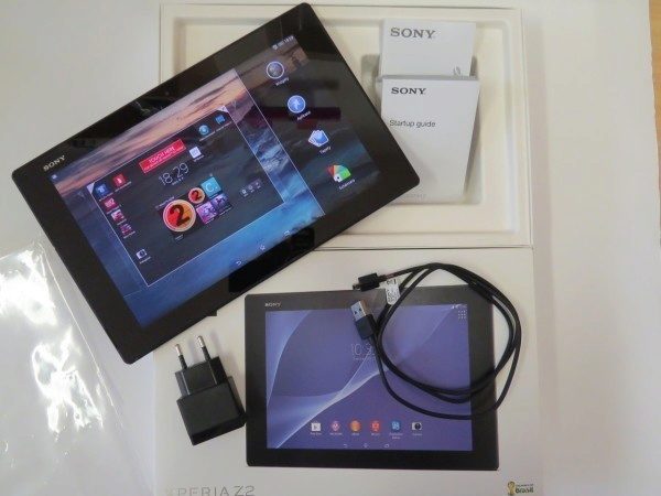 Sony Xperia Z2 Tablet - obsah balení