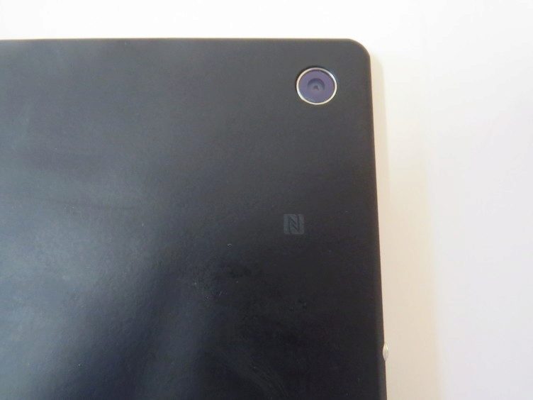 Sony Xperia Z2 Tablet zadní strana