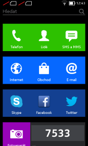 Nokia X recenze - domovská obrazovka
