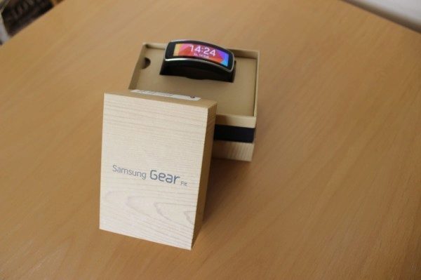 Samsung Gear Fit recenze - balení