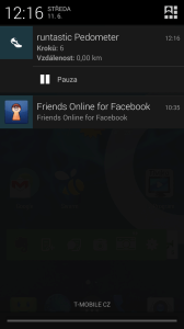 Runtastic Pedometer je dostupný přes oznamovací lištu