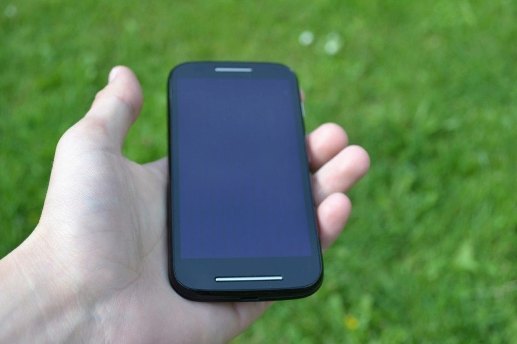 motorola moto e predni strana 2