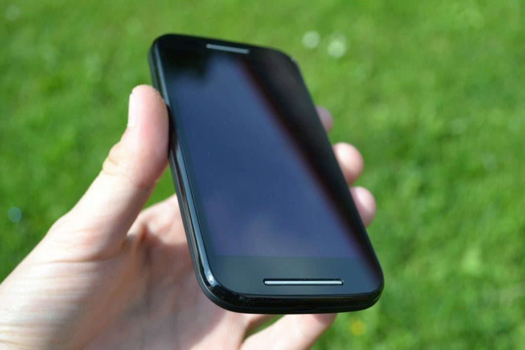 motorola moto e predni strana 3