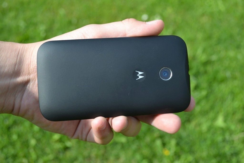 motorola moto e zadni strana 6
