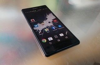 sony-xperia-z2-three-quarter sony-xperia-z2-three-quarter