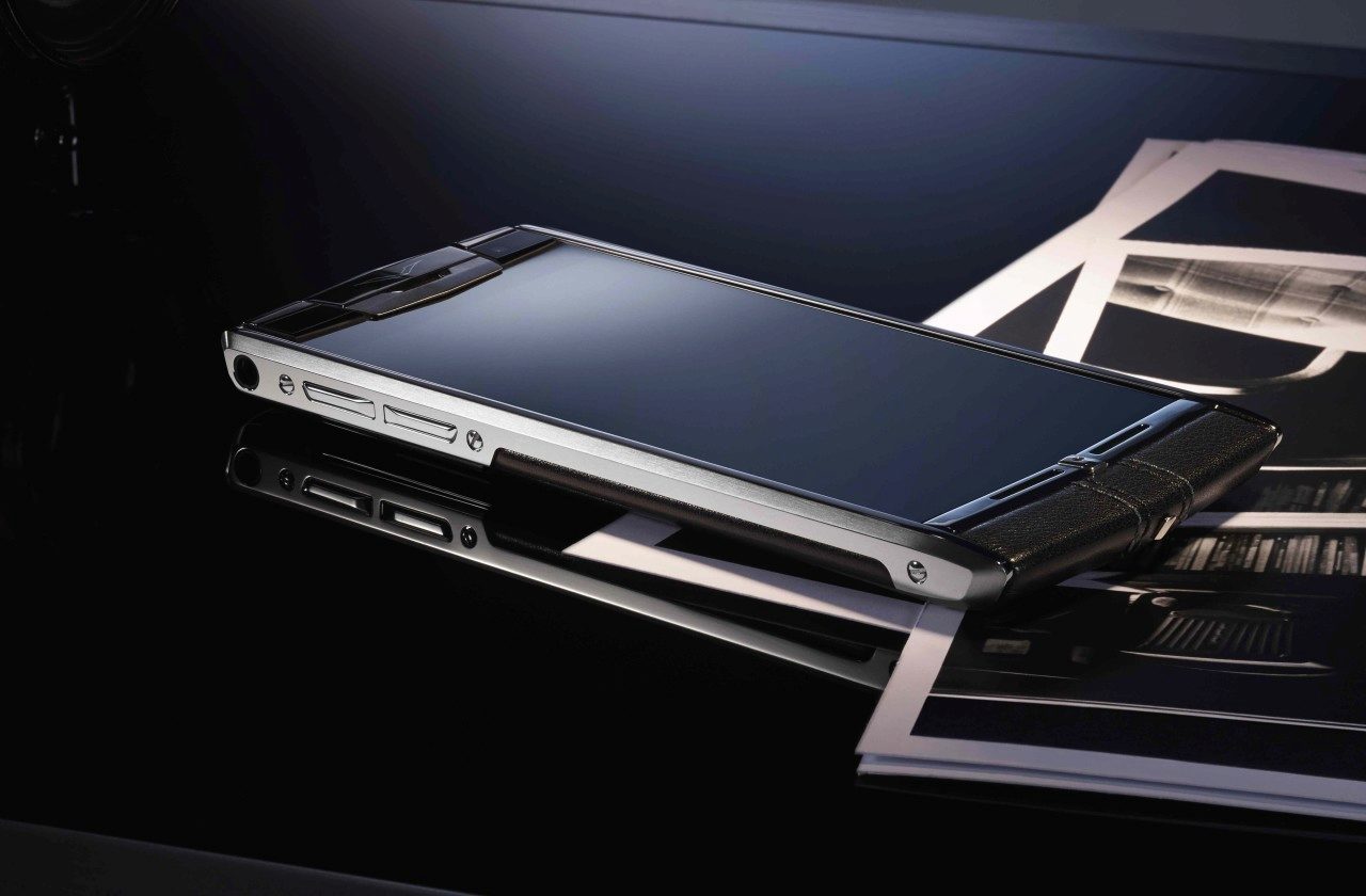 Vertu Signature Touch cover1