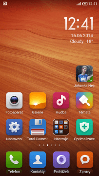 Domácí obrazovka ve stylu iOS