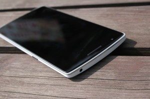 OnePlus One bílý 3,5mm jack