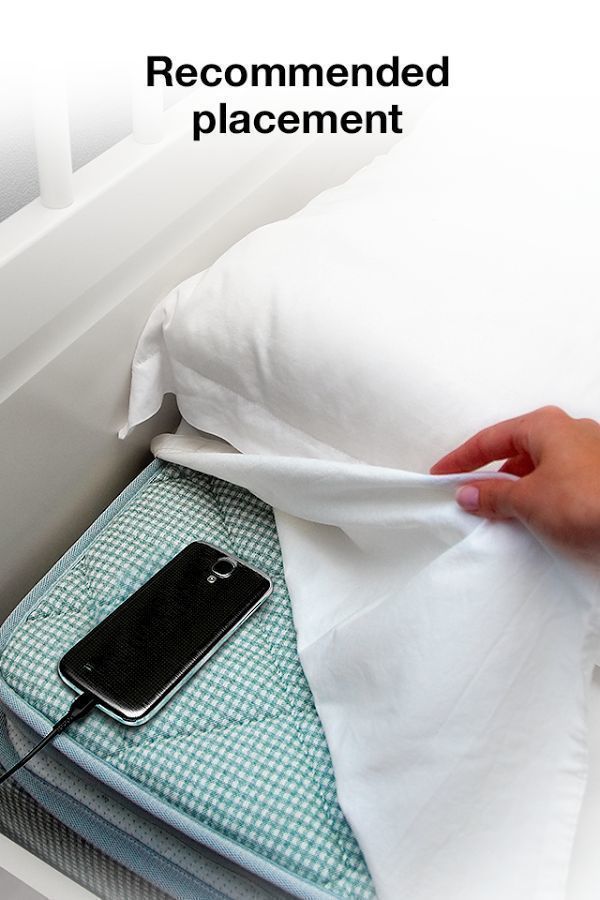 Aby mohl mobil sledovat váš pohyb během spánku, je nezbytné umístit ho na postel