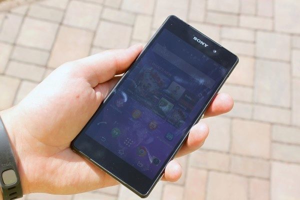 Sony Xperia Z2 čitelnost na slunci