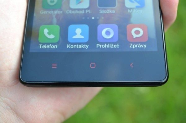 Xiaomi Redmi Note se ovládá pomocí senzorových tlačítek