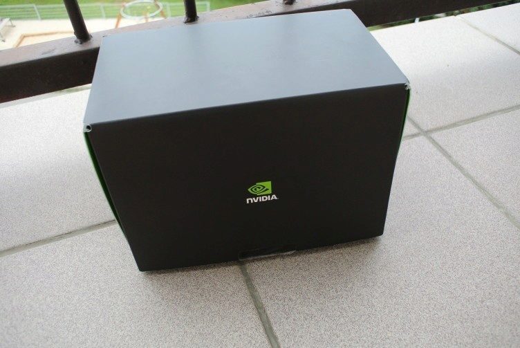 Nvidia Shield Tablet recenze - black box