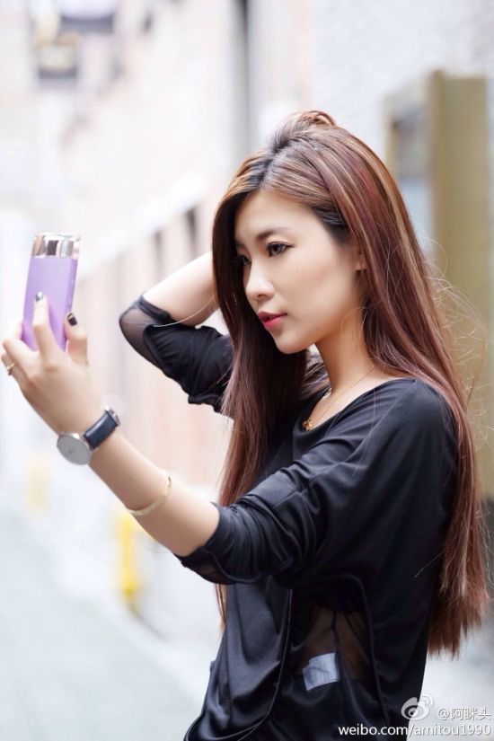 sony-selfie-5 sony-selfie-5