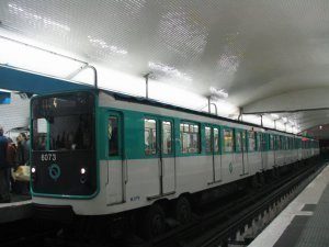 Paříž signál v metru má
