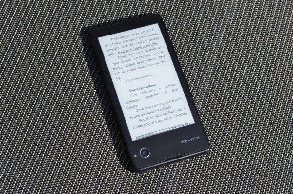 YotaPhone se dá skvěle použít jako čtečka elektronických knih